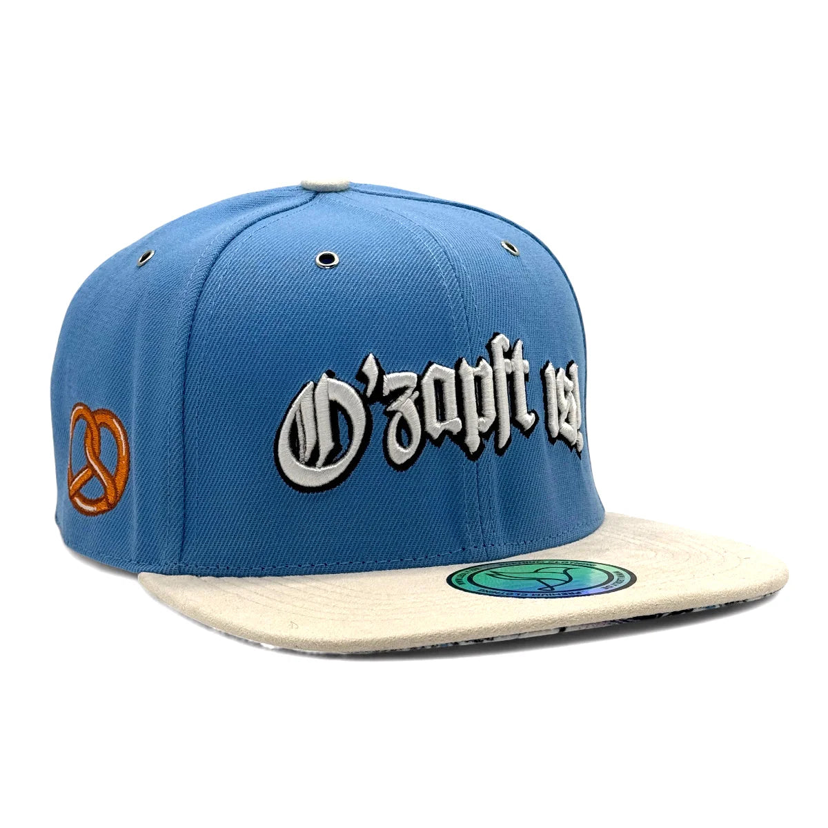 Seitenansicht der Leoly O'zapft is Snapback Cap in azurblau mit einem traditionellen Brezel-Logo.